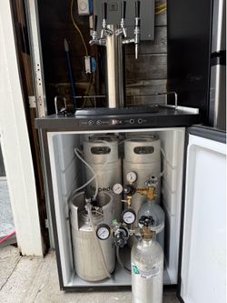 Komos Kegerator Draft System + Nitro