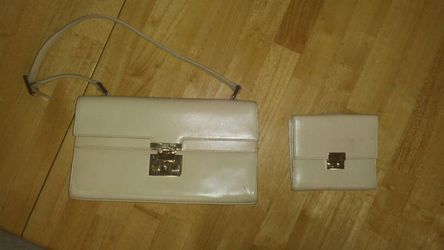 Authentic Gucci handbag and matching wallet