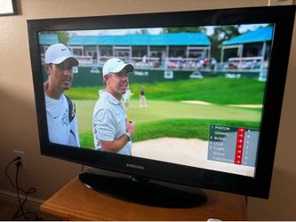 Samsung 32” LCD TV – 720p HDMI