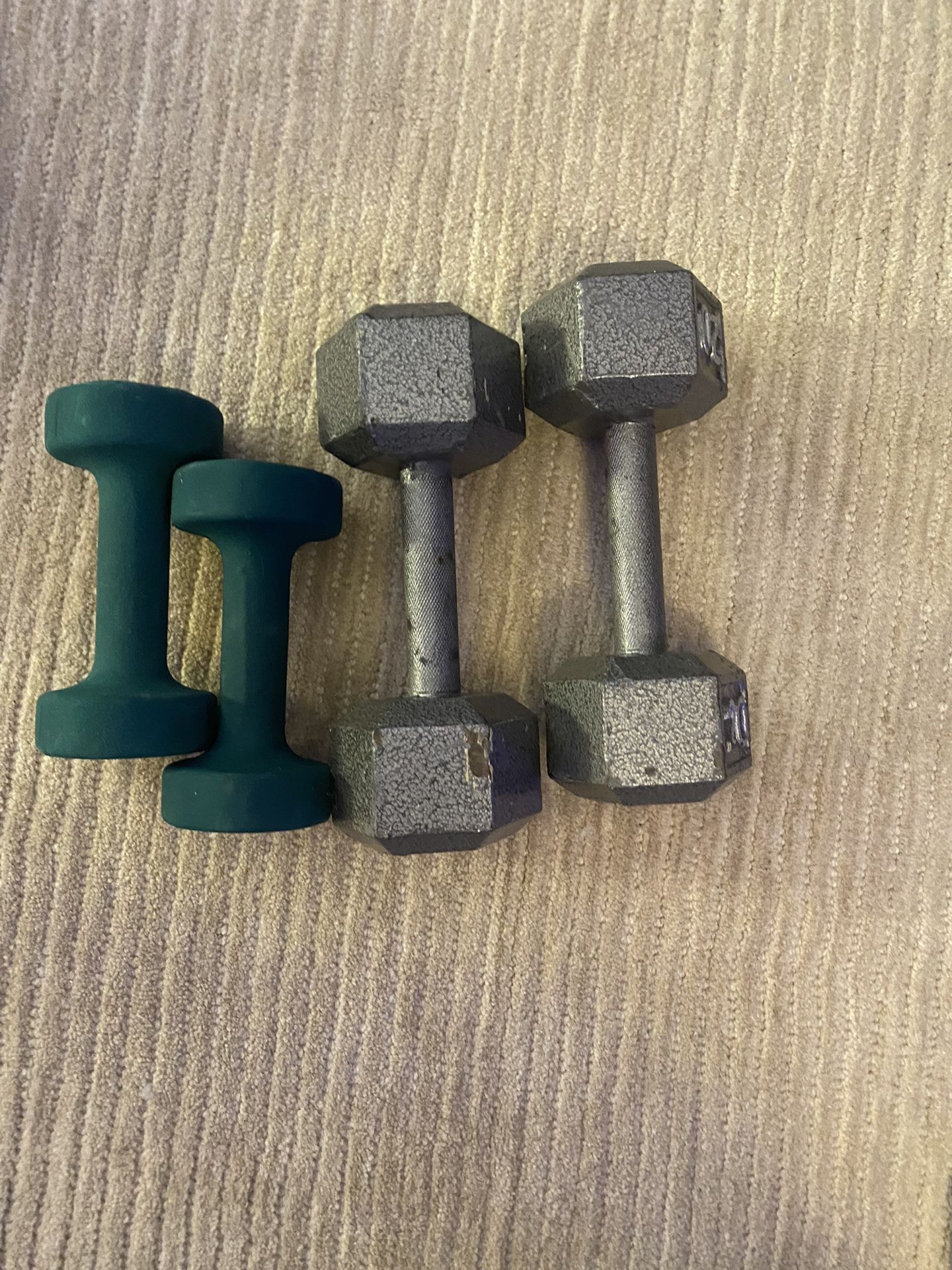 20 Pound And Seven Pound Dumbbells Set