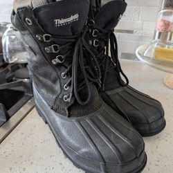 Remington thinsulate size 8 winter boots - hardly used

May run a little large, I'm usually size 10 and 1/2 at and I can get them on but they're tight