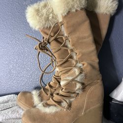 Lace Up Suede Winter Boots With Faux Fur And Heel