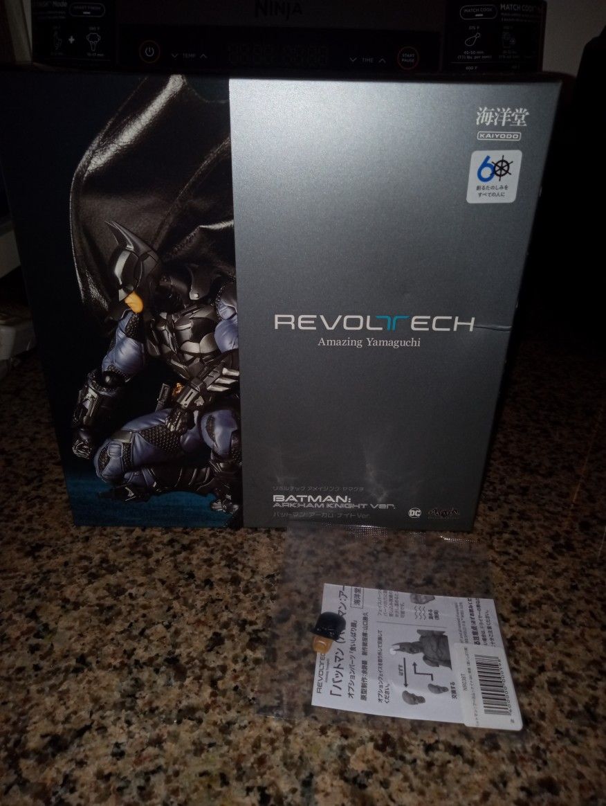 Revoltech Amazing Yamaguchi Arkham Batman
