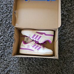 Adidas Forum 