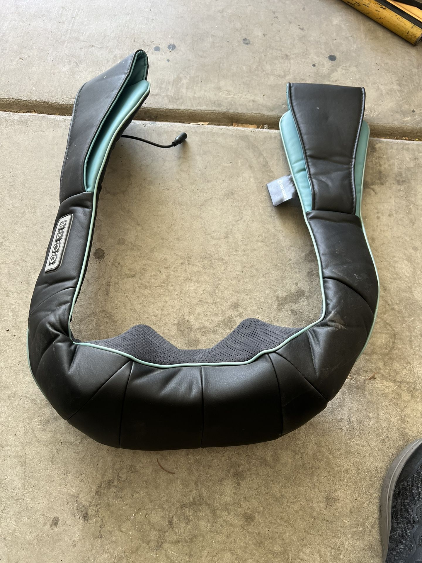 Mo Cuishi Neck, Back Massager