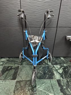 Walker - 3 Wheels