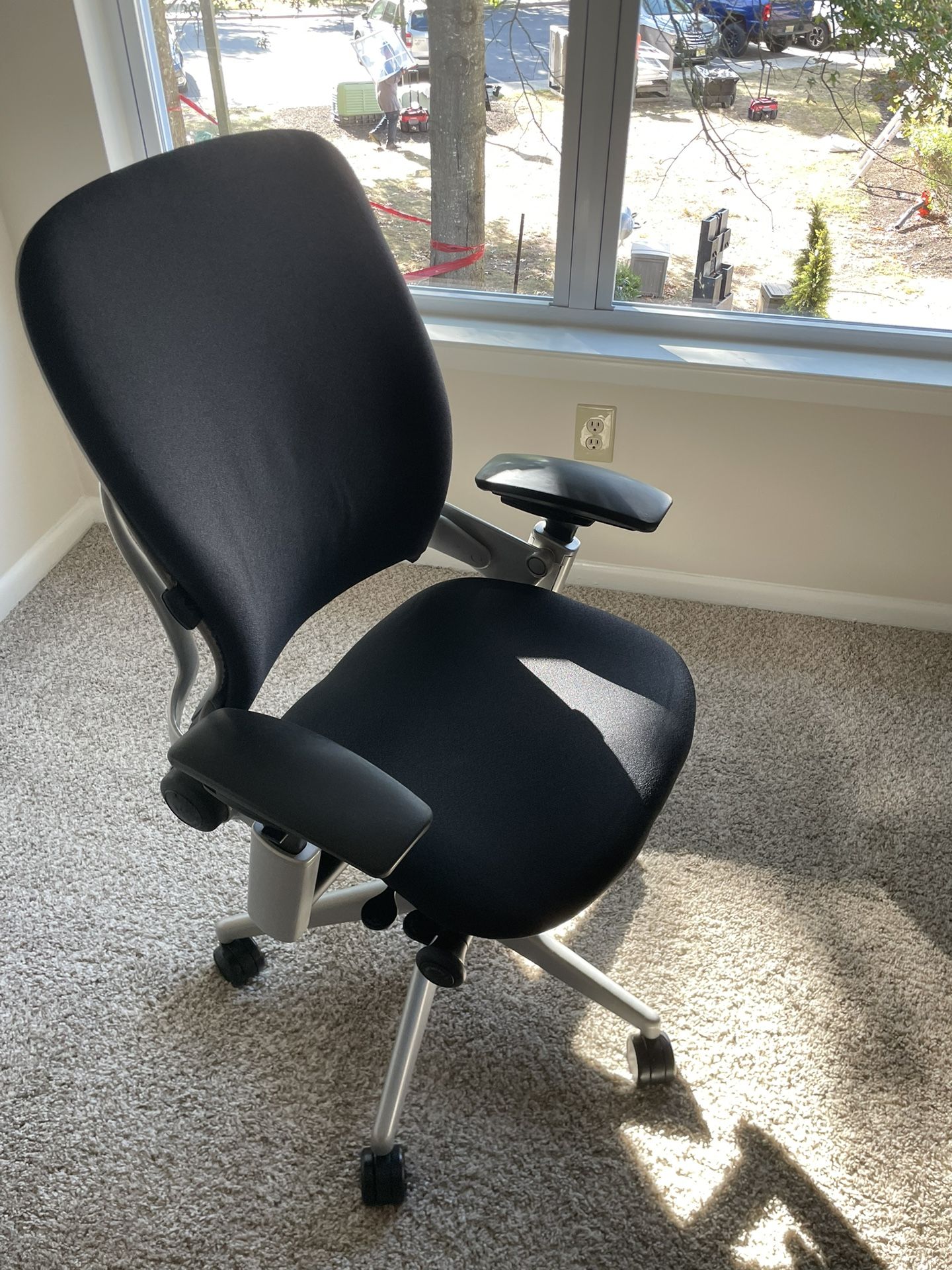 Steelcase Leap V2 Ergonomic Office/Gaming Chair (used)