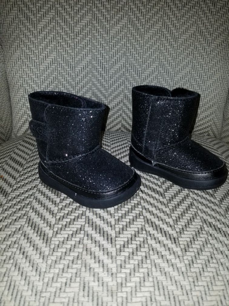 UGG Boots size 2/3c