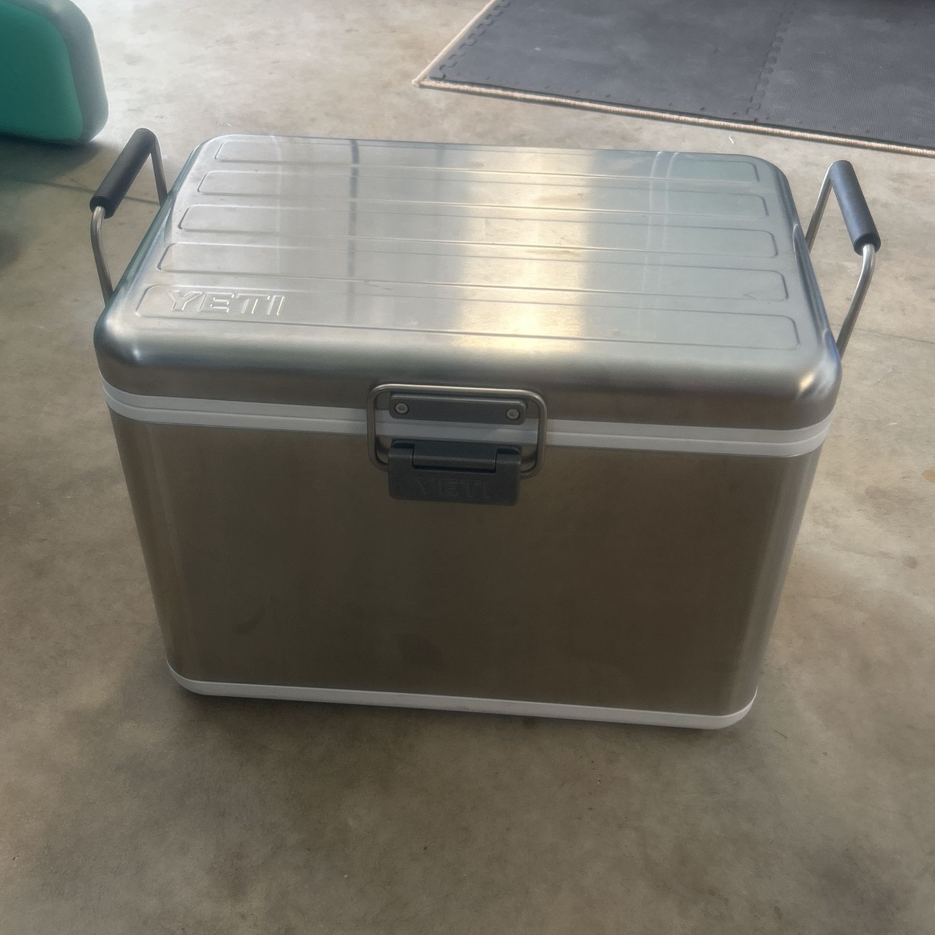 Yeti V Series Cooler