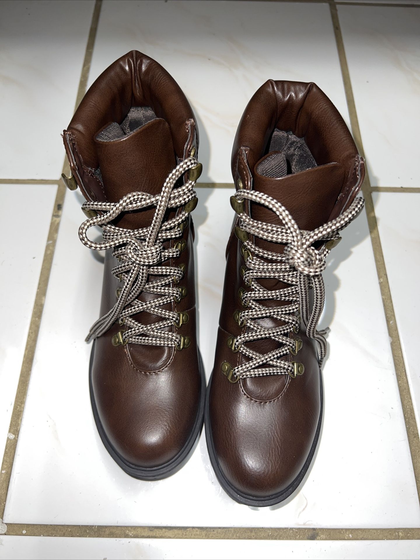 👢Women Lace-Up Combat Military Ankle Boot Booties Low Block Heel-Worn Once-Size 8