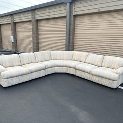 10 feet x10 feet sofa sectional/ sillon seccional de 10 pies por 10 pies