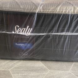 Sealy King Size Mattress (Firm)