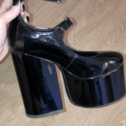 la moda platform heels size 5