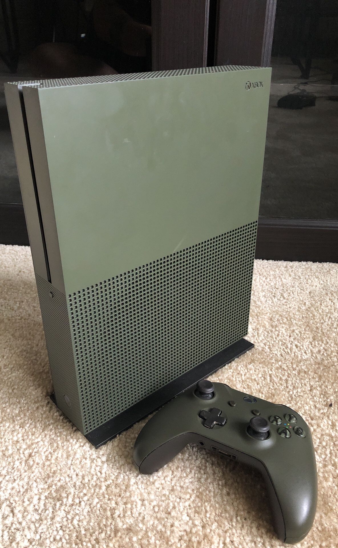 Xbox One S Battlefield 1 Edition mint condition