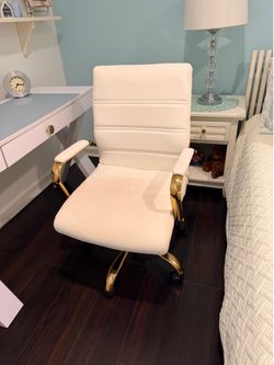 Desk chair