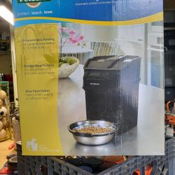 Dry Kibble Auto Feeder