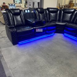 POWER RECLINER SECTIONAL WITH LED LIGHT [NEW]