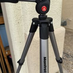 Manfrotto Tripod