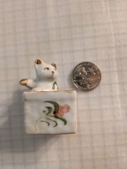 Vintage Porcelain Cat Figurine 