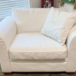 Shabby Chic love seat