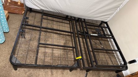 Sleepy’s Adjustable bed frame with Full size Mattress