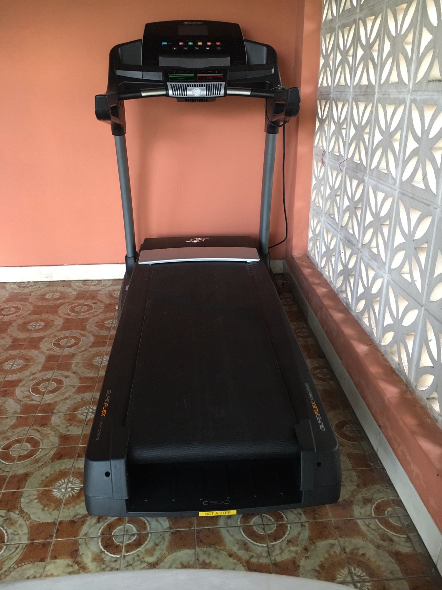 NordicTrack C900 Treadmill 
