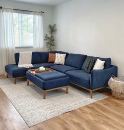 Beautiful sectional couch with storage ottoman 🚚