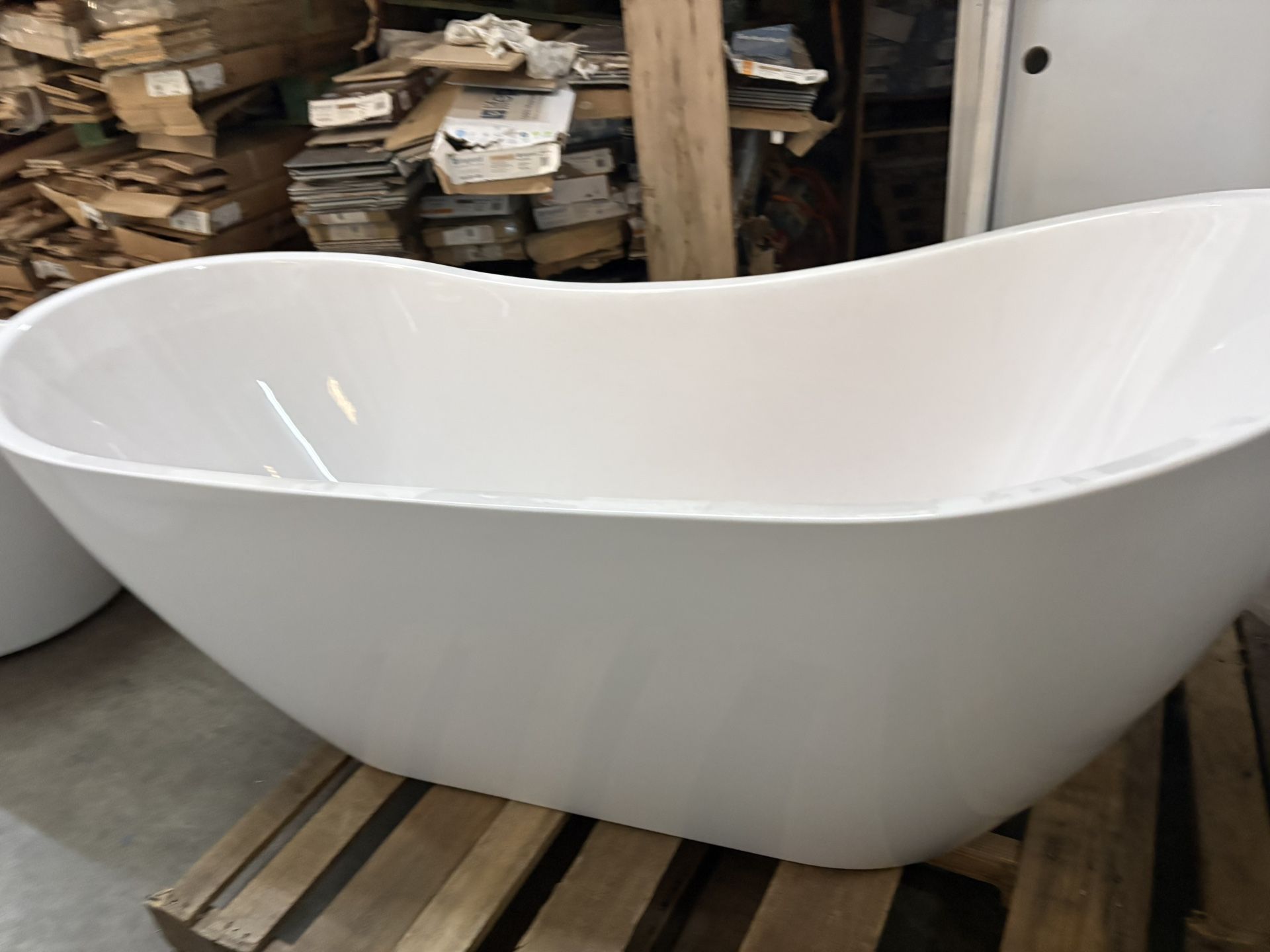 67 In Freestanding Tub