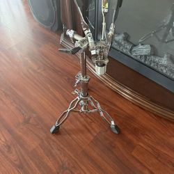 DW snare Drum Stand 