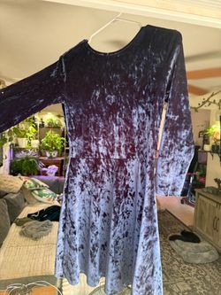 Girls H&M Crushed Velvet Dress – Size 12–14Y