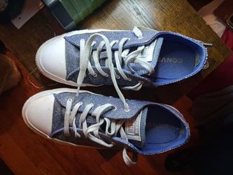 Converse Chuck Taylor Low Top Sneakers
