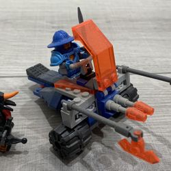 Knighton Battle Blaster (LEGO Nexo Knights Set 70310)