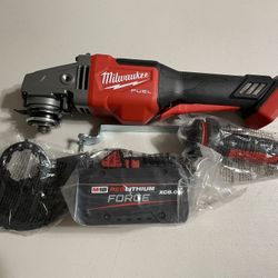 Milwaukee M18 FUEL 18-Volt Lithium-Ion Brushless Cordless 4-1/2 in./6 in. Braking Grinder with Paddle Switch And 8.0 Battery 
