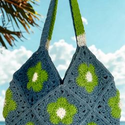 Crochet bag for that trip to the beach