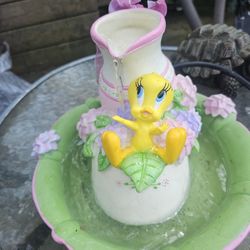 Price Is Firm.. Very Cute Tweety Bird Tabletop Fountain