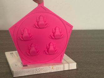 Loot Crate Exclusive Wizarding World Silicone Chocolate Frog Mold