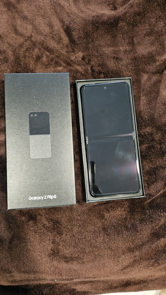 Samsung Z Flip 5 256GB T-Mobile