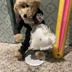 8” adorable wedding ring bearer bear holding pillow w/ rings so cute 