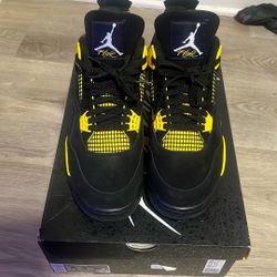 Jordan 4 Retro Thunder Size 12 Black And Yellow 