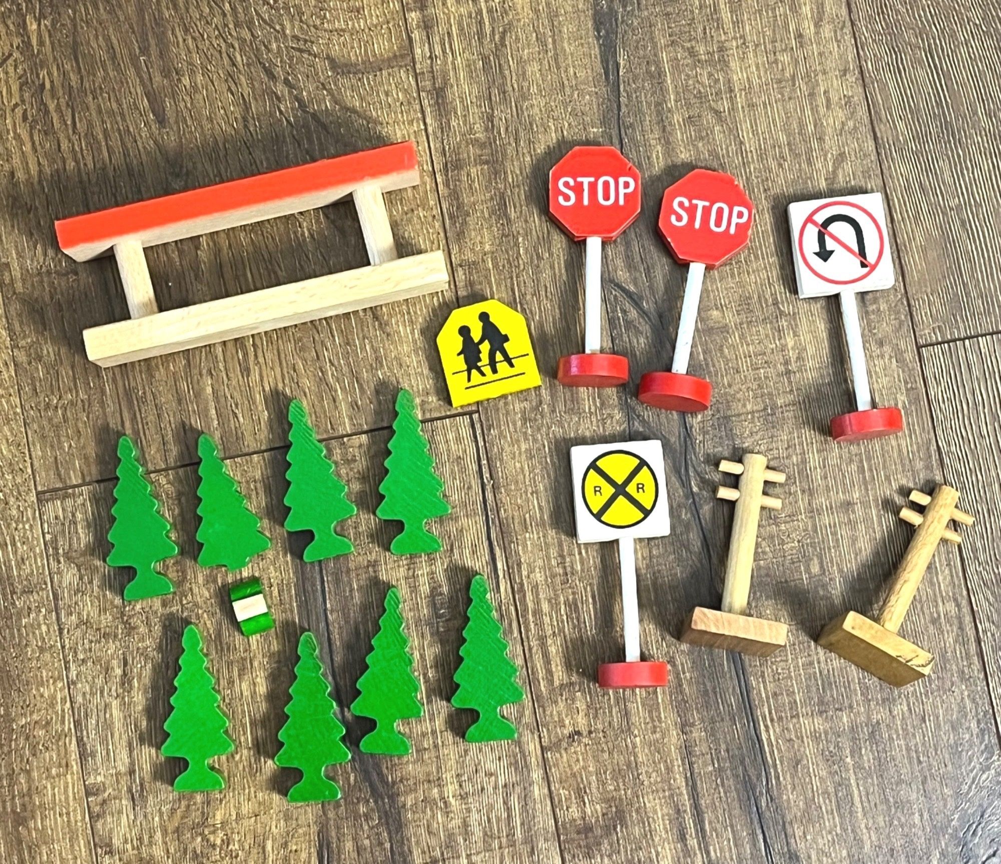 Thomes the Train Wooden Accessories Trees Traffic Signs 16-Pc.