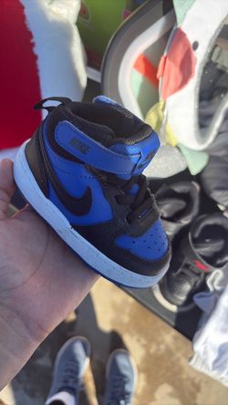 Baby Nike 5c