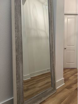 MIRROR (72”)