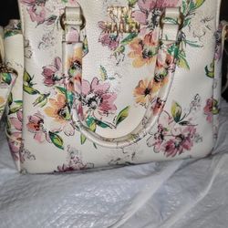 SM Handbag With Coin Wallet