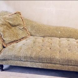 Chaise Lounge