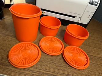 1970s vintage Tupperware