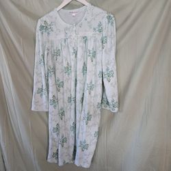 Miss Elaine Nightgown 