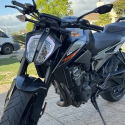 KTM 790 DUKE 