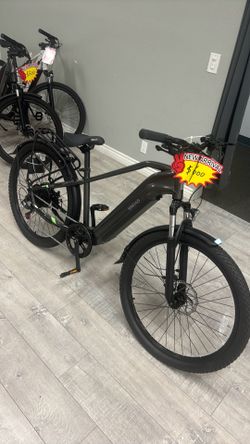 Sisigad trooper black and white available brand new in box Ebike