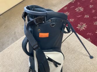STITCH GOLF CARRY BAG WITH STAND