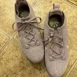Nike Vapormax:, Size 9.0 In Women’s. Great Condition. 